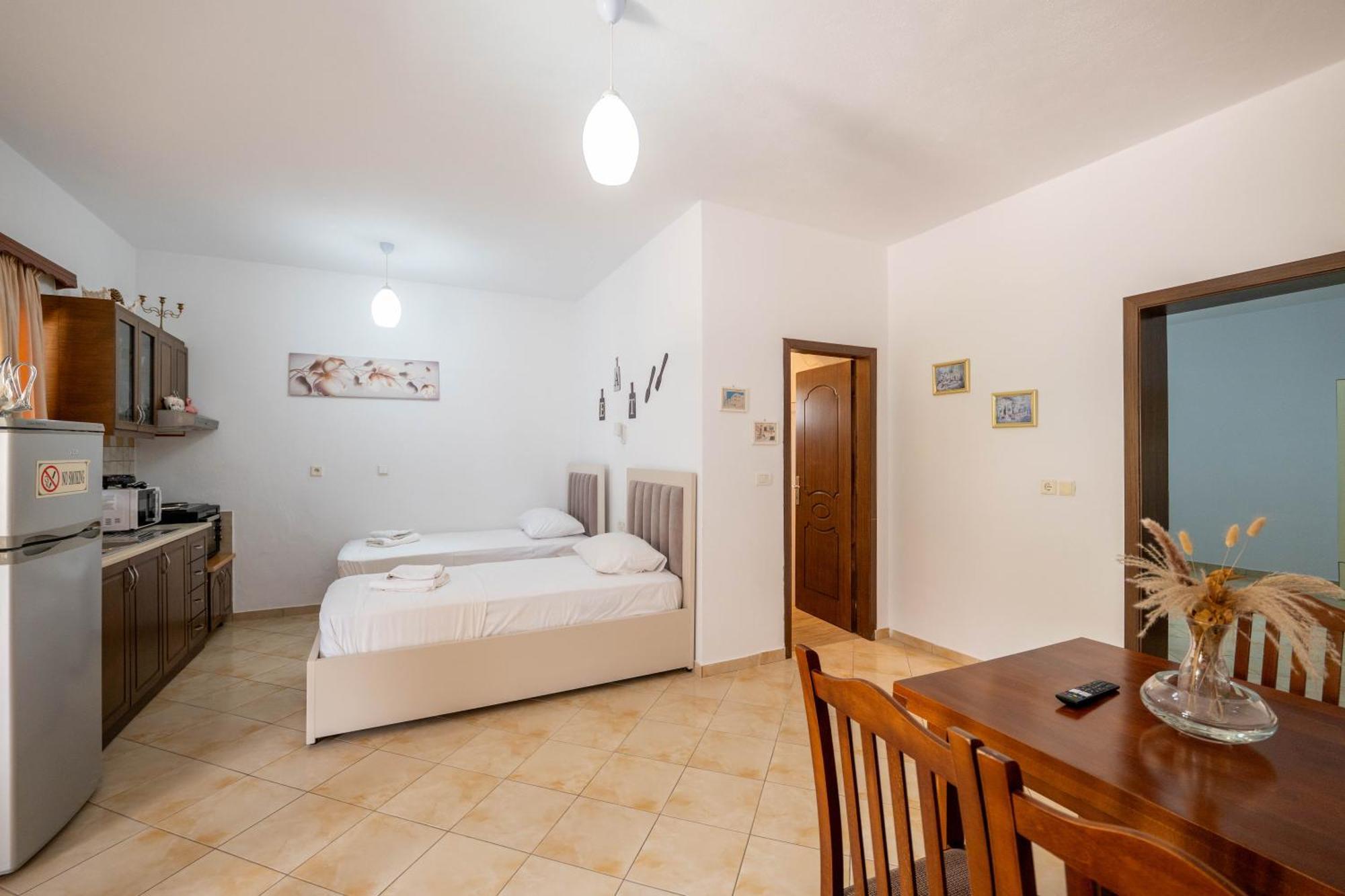 Cozy Apartments Downtown Ksamil Exterior foto