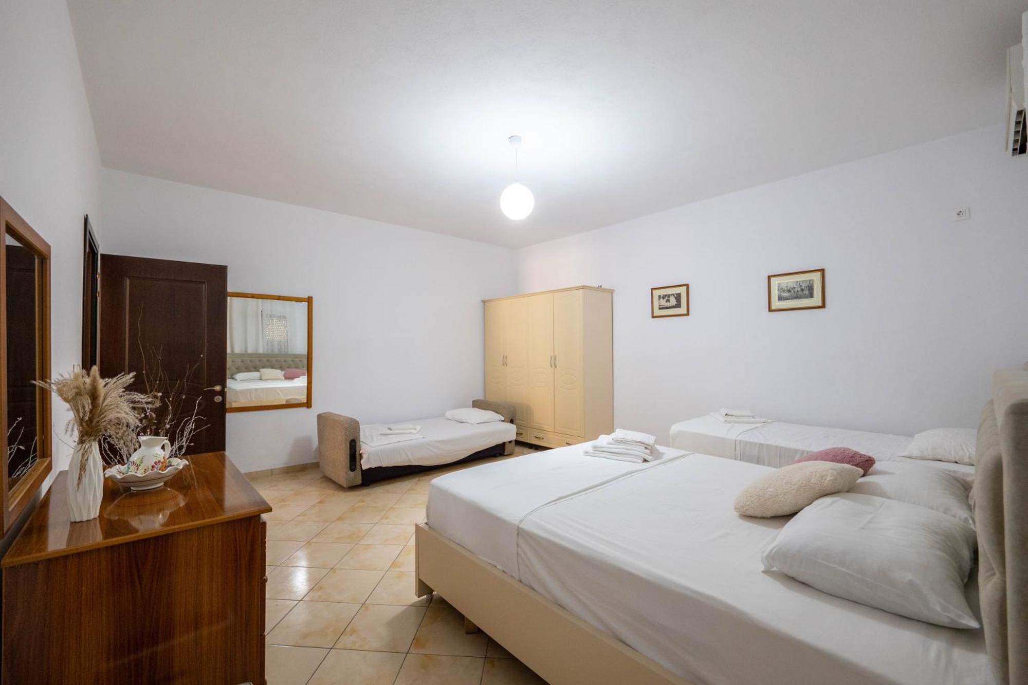 Cozy Apartments Downtown Ksamil Exterior foto